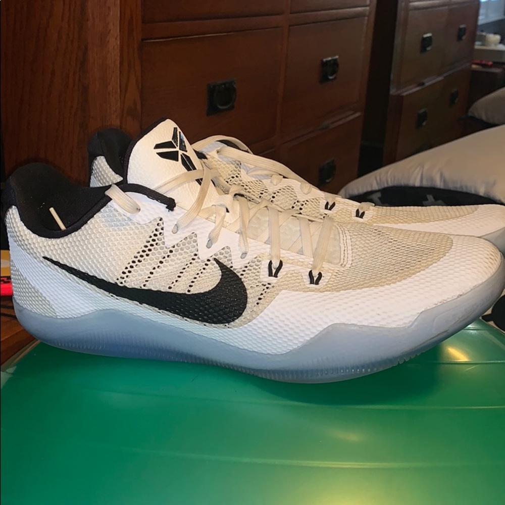 Kobe 11 EM Low Fundamental